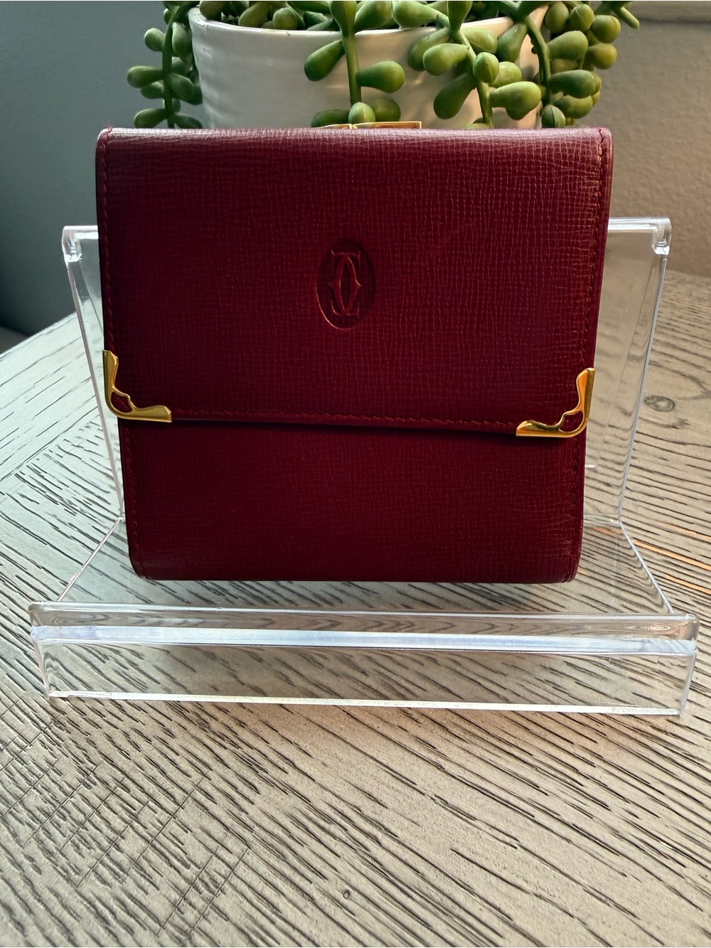 Cartier Burgundy Leather Kisslock Trifold Wallet Excellent condition Unisex